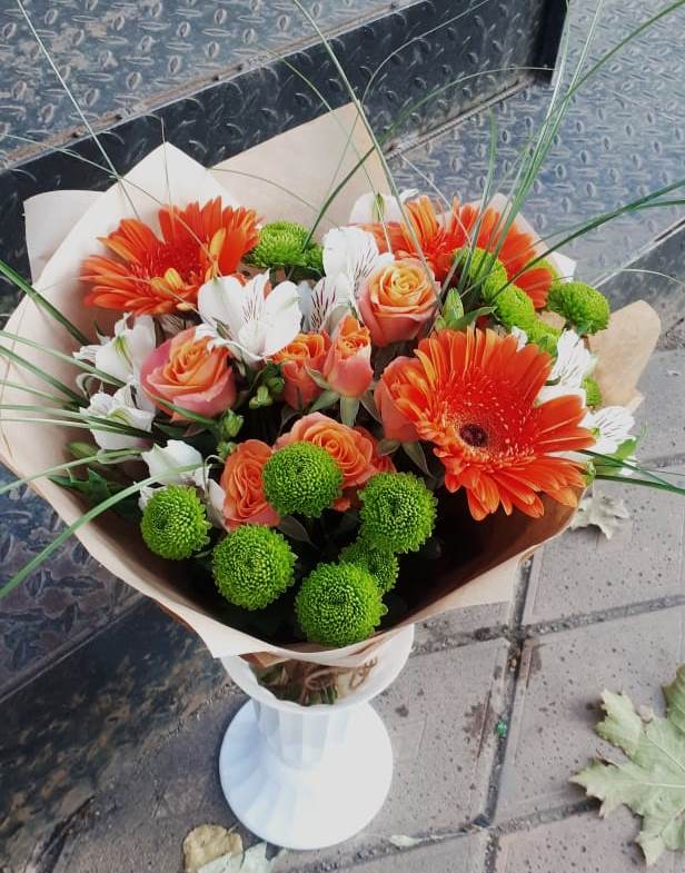 Букет цветов из: Герберы, Хризантемы, Альстромерии и Розы в Каменске-Шахтинском