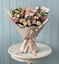 Букет цветов из:  Розы и Лизиантусы в Каменске-Шахтинском