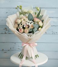 Букет цветов из:  Розы и Лизиантусы #REPLACE_PRED# Каменске-Шахтинском