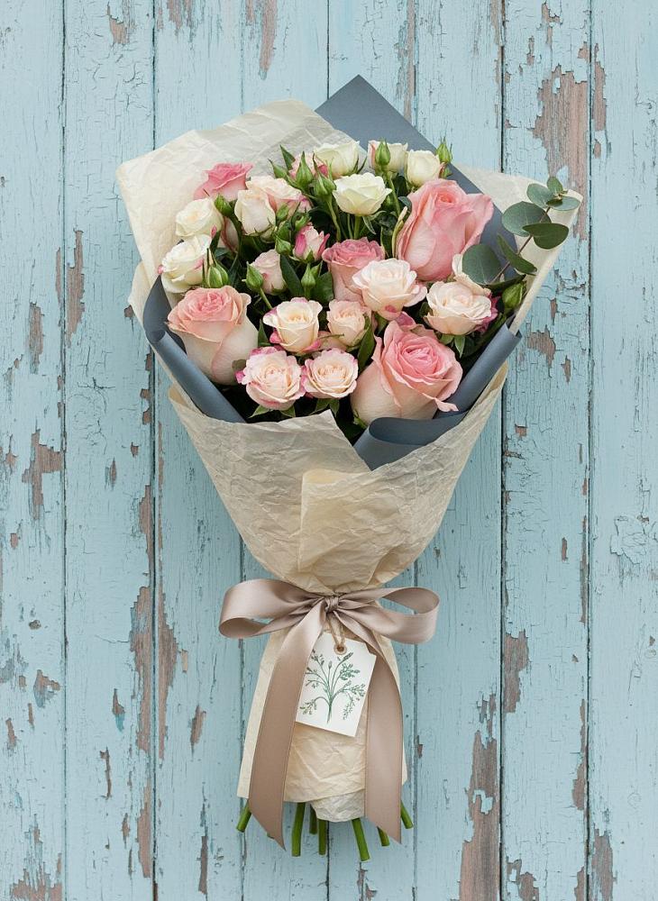 Букет цветов из: Розы в Каменске-Шахтинском