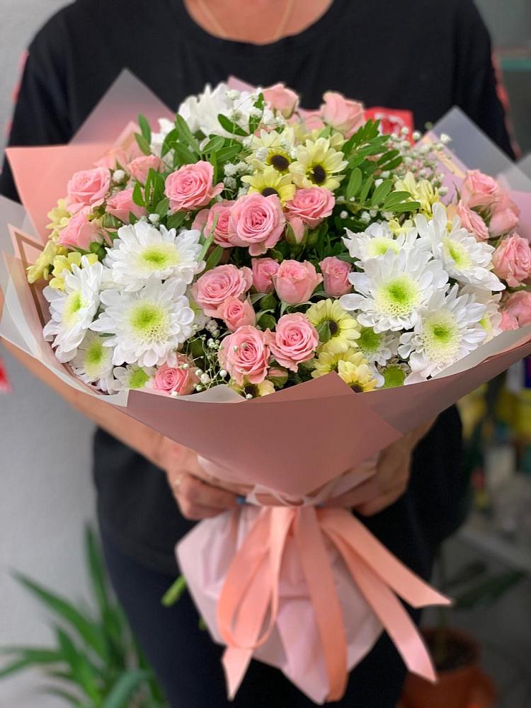 Букет цветов из: Розы и Хризантемы в Каменске-Шахтинском
