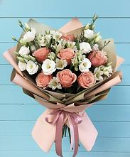 Букет цветов из:  Розы, Альстромерии и Лизиантусы в Каменске-Шахтинском