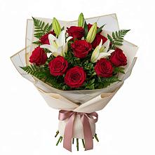 Букет цветов из:  Лилии и Розы в Каменске-Шахтинском