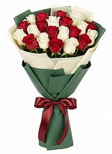 Букет Микс из красных и белых роз #REPLACE_PRED# Каменске-Шахтинском