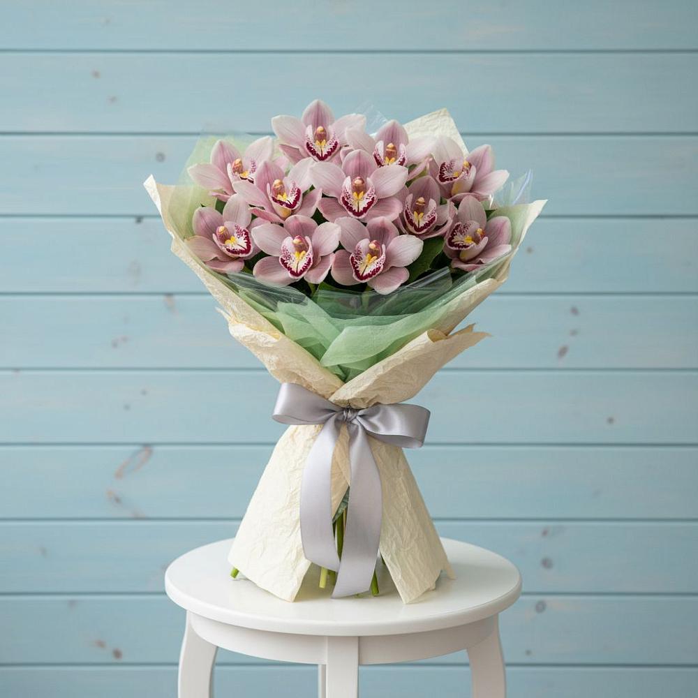 Букет цветов из: Орхидеи и Розы в Каменске-Шахтинском