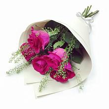 Букет цветов из:  Розы в Каменске-Шахтинском