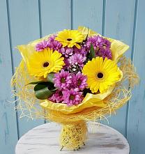 Букет цветов из:  Хризантемы и Герберы #REPLACE_PRED# Каменске-Шахтинском