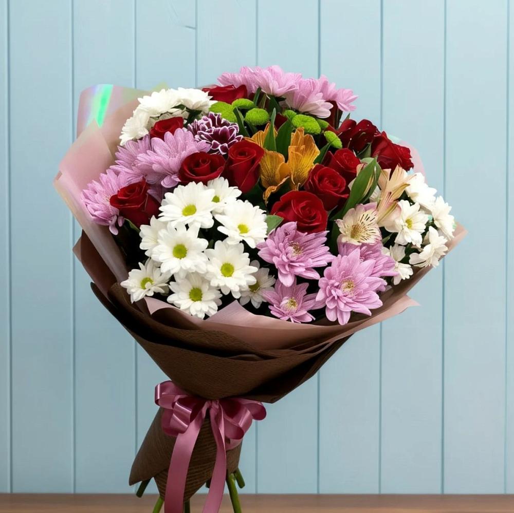 Букет цветов из: Розы, Хризантемы и Альстромерии в Каменске-Шахтинском