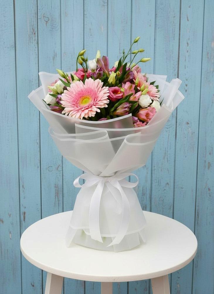 Букет цветов из: Герберы, Альстромерии и Лизиантусы в Каменске-Шахтинском