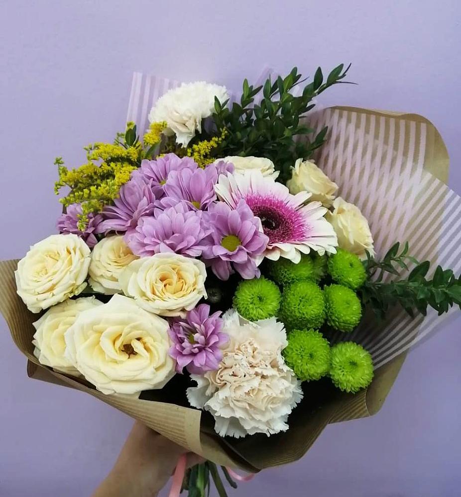 Букет цветов из: Хризантемы, Розы, Гвоздики и Герберы в Каменске-Шахтинском