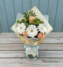 Букет цветов из:  Герберы, Розы и Хризантемы в Каменске-Шахтинском