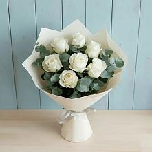 Букет Белые розы в Эвкалипте в Каменске-Шахтинском