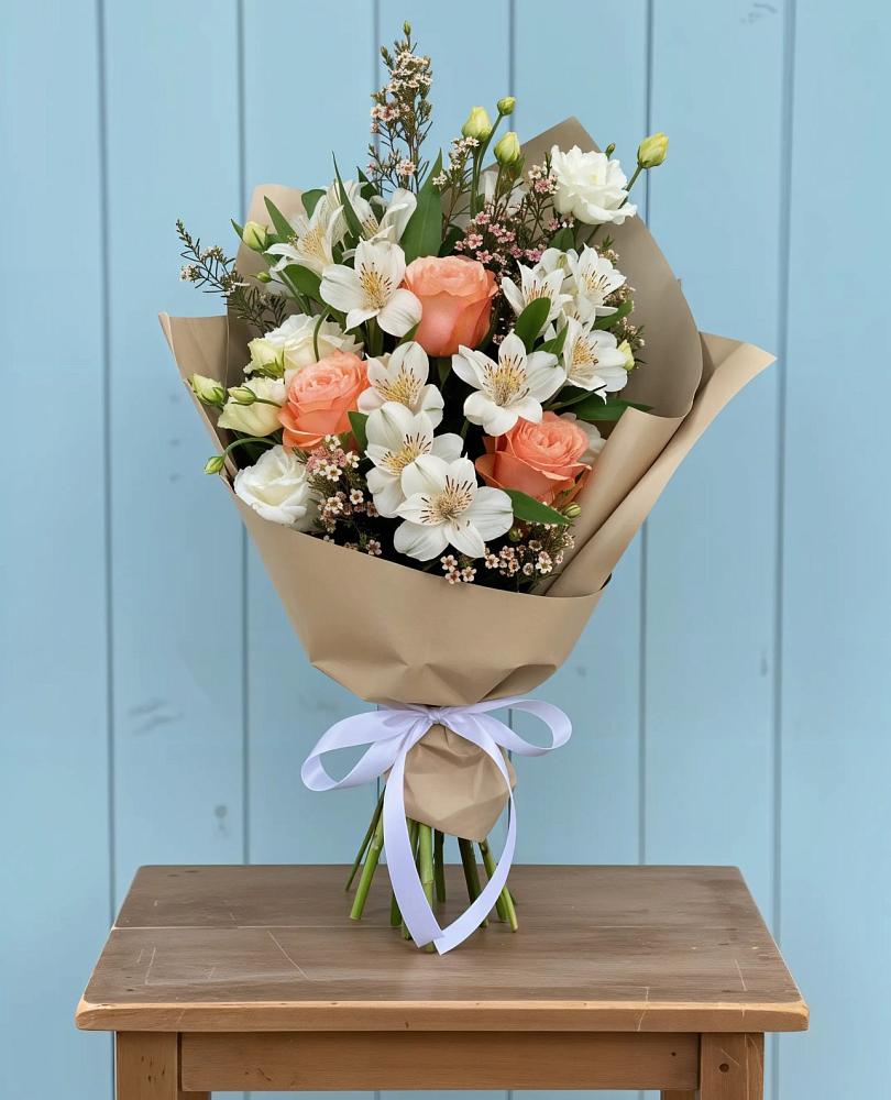 Букет цветов из: Альстромерии, Лизиантусы, Розы и Хризантемы в Каменске-Шахтинском